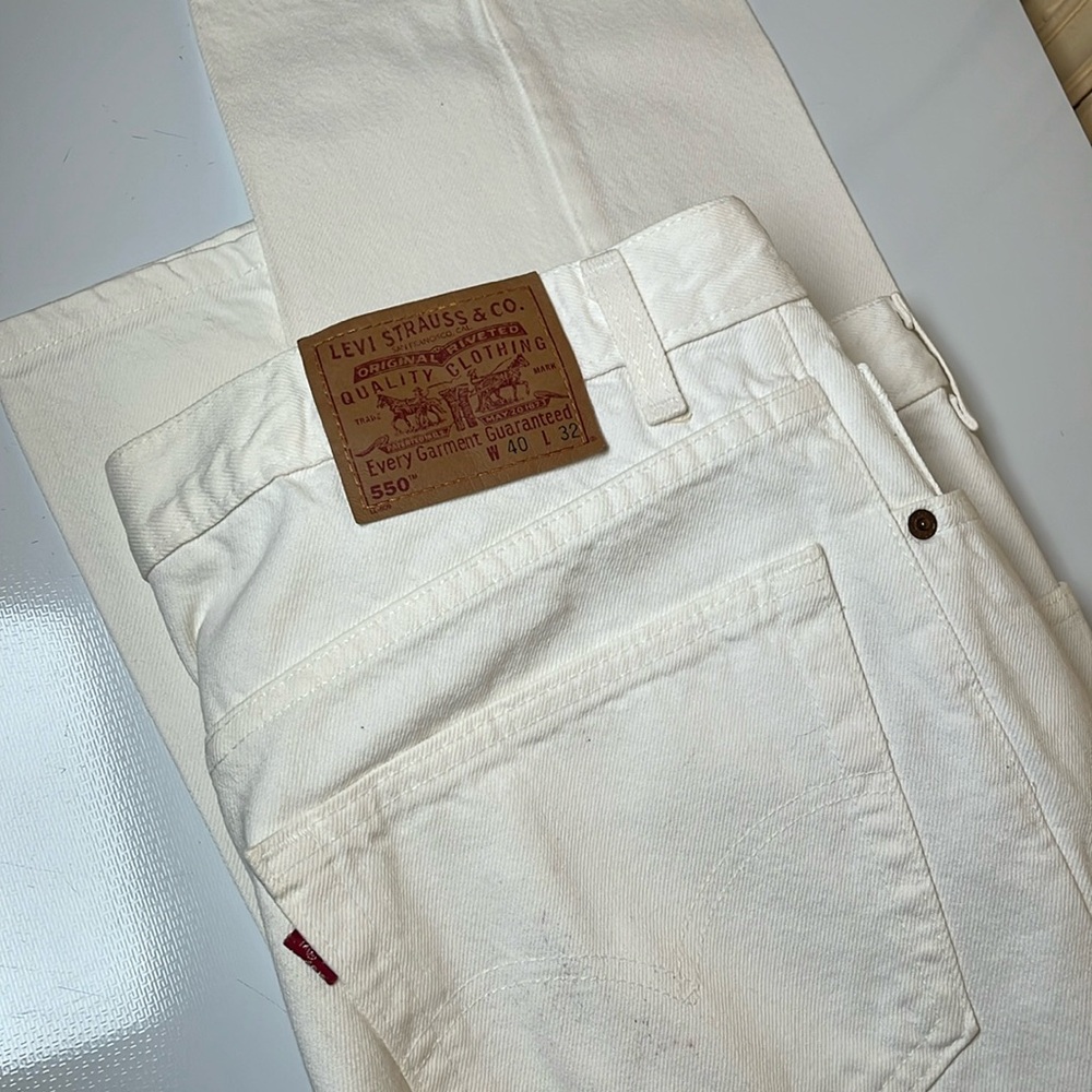 Levi’s white 40x32 550tm starched